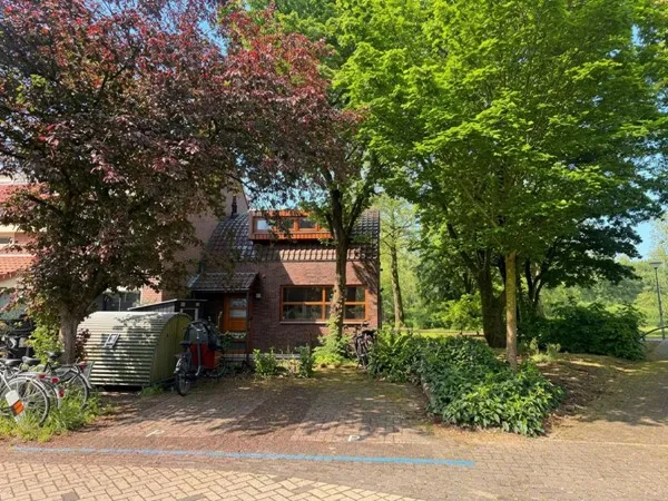 Hoekwoning te huur: Weerribben 50, Biesbosch Diemen