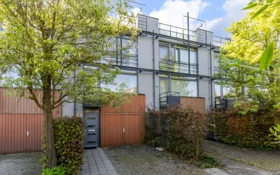 Tussenwoning te koop: Weerschijnvlinder 71, Parkwijk-Noord Utrecht