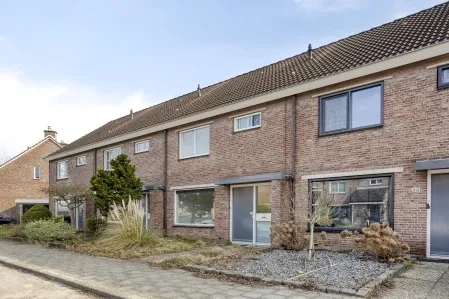 Tussenwoning te koop: Weerselosestraat 214, Stroom-Esch Borne