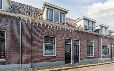 Tussenwoning te koop: Weesperstraat 72, Vesting Muiden Muiden
