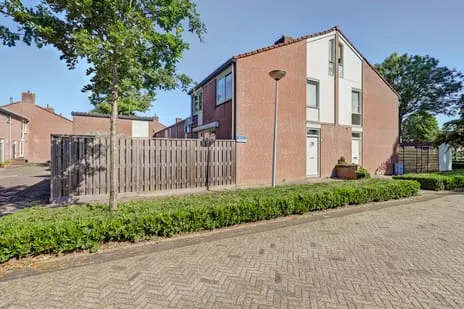 Tussenwoning te koop: Weide 10, Eiland Leerdam