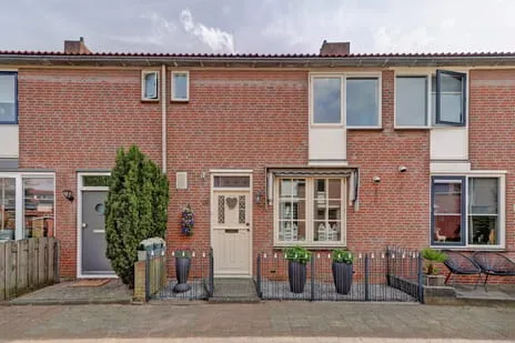Tussenwoning te koop: Weide 20, Leerdam