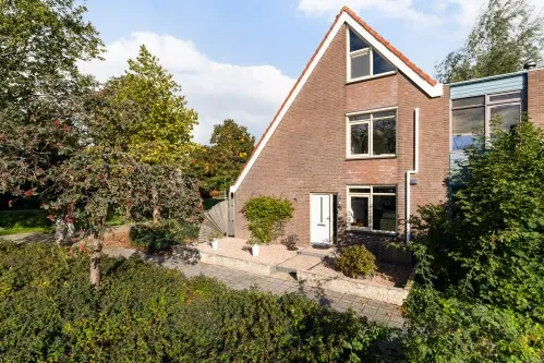 Hoekwoning te koop: Weidebloemenlaan 204, Woerden