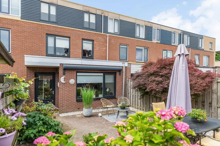 Tussenwoning te koop: Weidelaan 205, Het Raan West Raalte