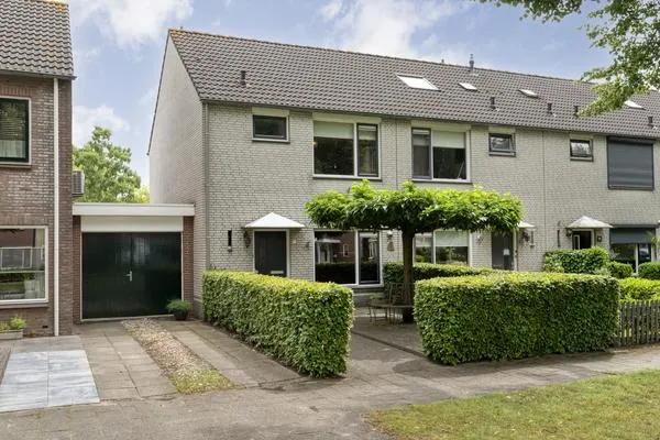 Tussenwoning te koop: Weidelaan 57, Het Raan West Raalte