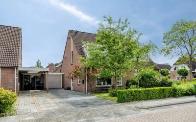 Tussenwoning te koop: Weidemaad 53, Oosterwolde-Maden Oosterwolde