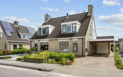 Twee-onder-één-kap te koop: Weidemaad 69, Oosterwolde-Maden Oosterwolde