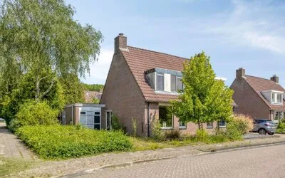 Semi-detached for sale: Weidemaad 84, Oosterwolde-Maden Oosterwolde