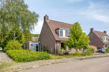 Semi-detached for sale: Weidemaad 84, Oosterwolde-Maden Oosterwolde (Fr)