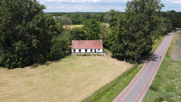 Vrijstaande woning te koop: Weijereind 1, Reusel