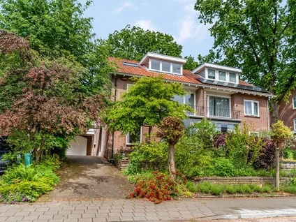 Twee-onder-één-kap te koop: Weissenbruchstraat 16, Sterrenberg Arnhem