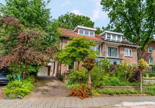 Twee-onder-één-kap te koop: Weissenbruchstraat 16, Sterrenberg Arnhem