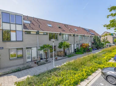 Terraced house for sale: Weiteveen 3, Westerwatering Noord Zaandam