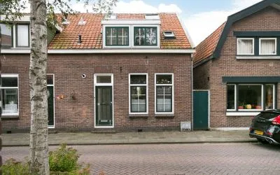 Twee-onder-één-kap te koop: Weiver 22, Zuiderhoofdbuurt Krommenie
