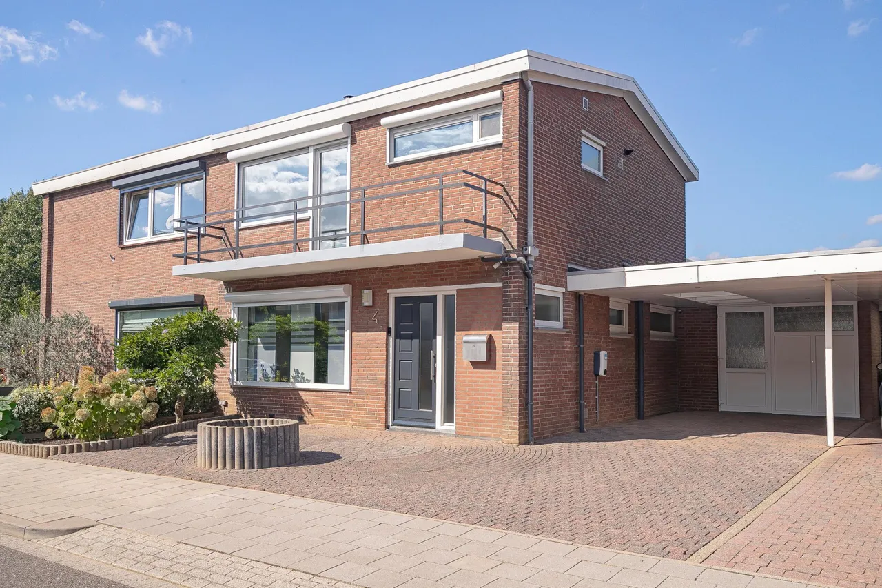 Tussenwoning te koop: Wenckebachstraat 4, Landgraaf