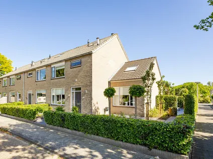 Hoekwoning te koop: Weresteijn 102, Prickwaert en Weresteijn Sliedrecht