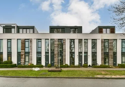 Tussenwoning te koop: Werktuigstraat 72, Amsterdam