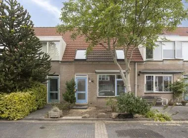 Tussenwoning te koop: West Weer 7, Broek in Waterland Broek In Waterland