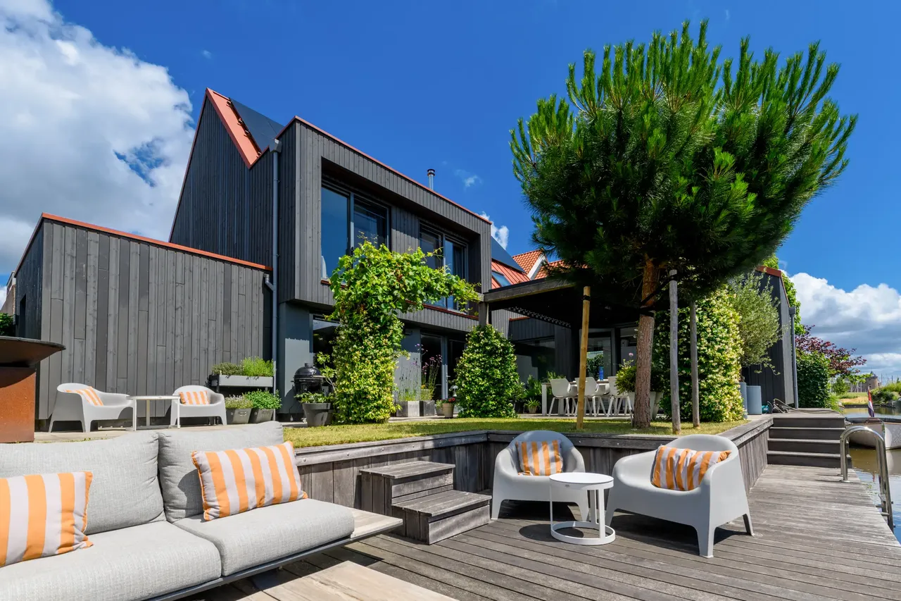 Vrijstaande woning te koop: Westbatterijlaan 11, Muiden