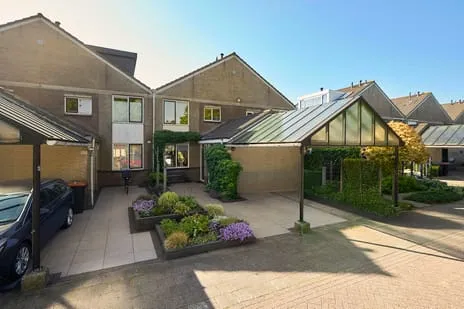 Tussenwoning te koop: Westbroekerweg 115, Tjotterbuurt Velserbroek
