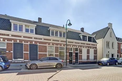 Tussenwoning te koop: Westdam 34, Steenbergen-Centrum Steenbergen (Nb)