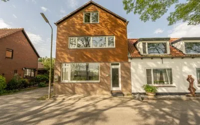 Twee-onder-één-kap te koop: Westdijk 58, Heinenoord Buitengebied Heinenoord