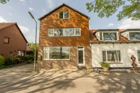 Twee-onder-één-kap te koop: Westdijk 58, Heinenoord Buitengebied Heinenoord