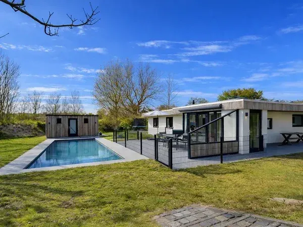 Vrijstaande woning te koop: Westeinde 11, Ouddorp westeinde Ouddorp