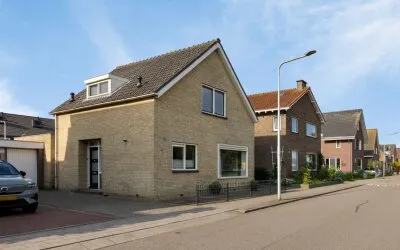 Vrijstaande woning te koop: Westeinde 55, Roelofarendsveen Roelofarendsveen