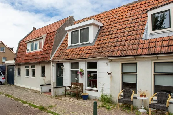 Terraced house for sale: Westerbuurtstraat 30, West-Terschelling West-Terschelling