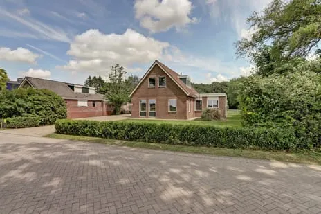 Detached house for sale: Westerdiep OZ 92, Emmer-Compascuum-Centrum Emmer-Compascuum
