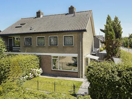 Semi-detached for sale: Westerdreef 64, Nieuw-Vennep Welgelegen Nieuw-Vennep