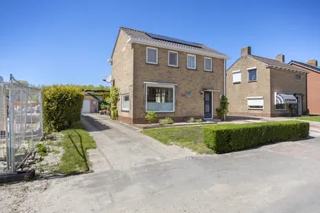 Vrijstaande woning te koop: Westergoweg 1, Uithuizen Noord Uithuizen