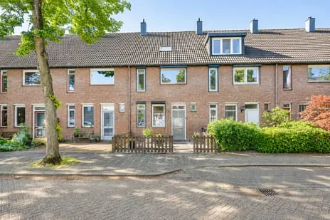 Tussenwoning te koop: Westerkwartier 28, Maasdal 'S-Hertogenbosch