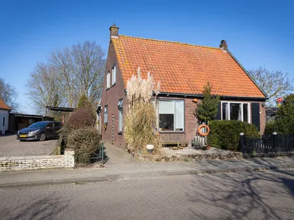 Twee-onder-één-kap te koop: Westerlanderweg 170, Westerland (woonkern) Westerland
