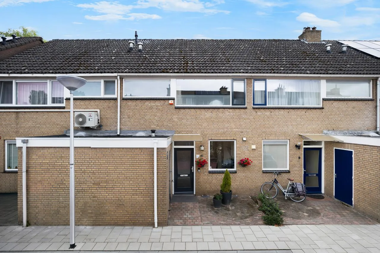 Tussenwoning te koop: Westerom 10, Gouda