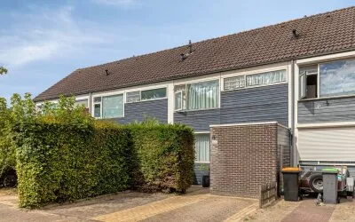 Terraced house for sale: Westerscheldestraat 107, Schoonenburg Oost-Souburg