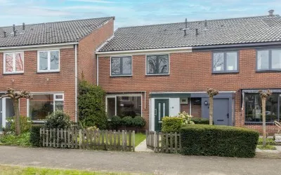Tussenwoning te koop: Westertuinen 47, Westertuinen Beverwijk