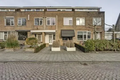 Tussenwoning te koop: Westerwijk 19, Hilverbeek en omgeving Zwijndrecht