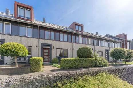 Tussenwoning te koop: Westfriese Hof 167, Hoorn Noord - Buurt 12 00 Hoorn