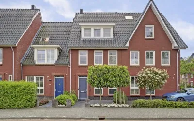 Tussenwoning te koop: Westhove 87, Kastelenbuurt Amstelveen