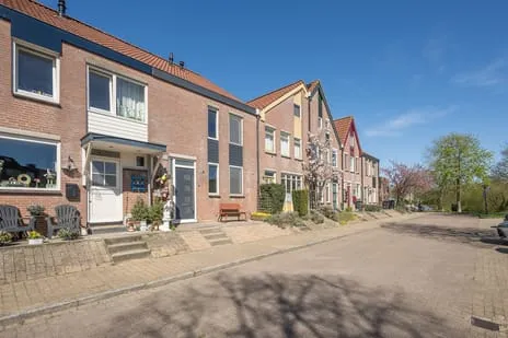 Tussenwoning te koop: Westkade 349, Huizen