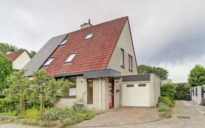 Twee-onder-één-kap te koop: Westlake 25, Steenbergen-Noord Steenbergen