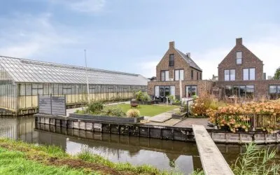 Vrijstaande woning te koop: Westmeerlaan 25, Roelofarendsveen