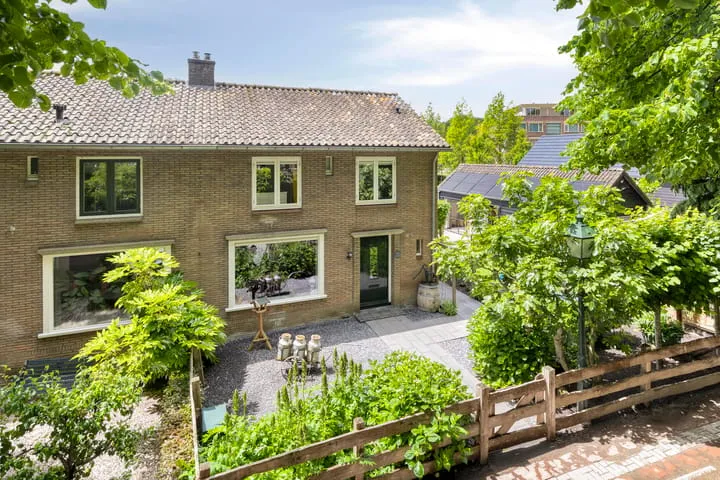 Semi-detached for sale: Westsingel 3, Kern Oudewater Oudewater