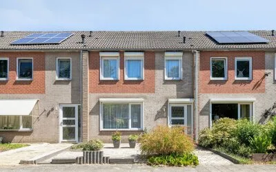 Tussenwoning te koop: Westsingel 52, Kern Axel Axel