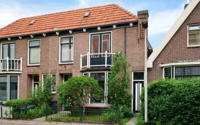 Tussenwoning te koop: Weststraat 10, Den Burg Den Burg