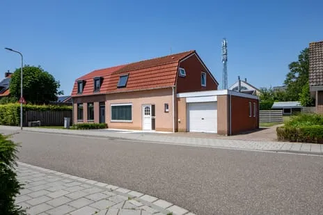 Semi-detached for sale: Weststraat 24, Kern Biervliet Biervliet (Gem. Terneuzen)