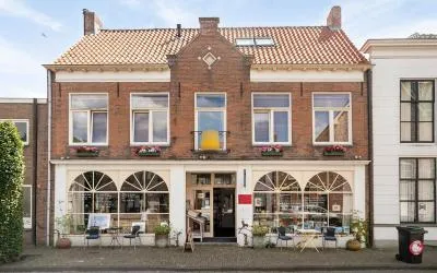 Tussenwoning te koop: Weststraat 3, Aardenburg Aardenburg