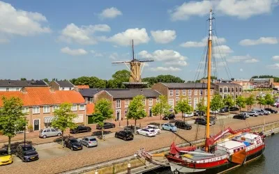 Tussenwoning te koop: Westzanddijk 59, De Vesting Hellevoetsluis